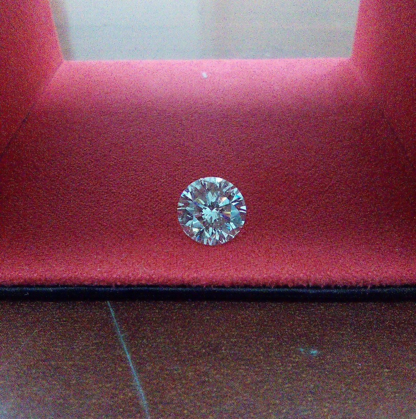 1.71 carat round diamond